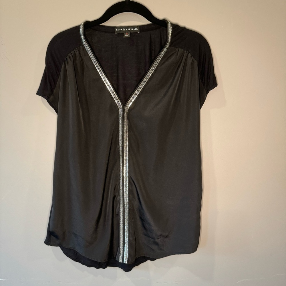 Rock‎ & Republic Black and Silver Top, Women’s Size S, EUC